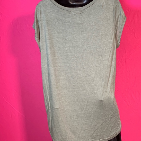 New Army Green “Follow Your Heart” Graphic T - Picture 3 of 4